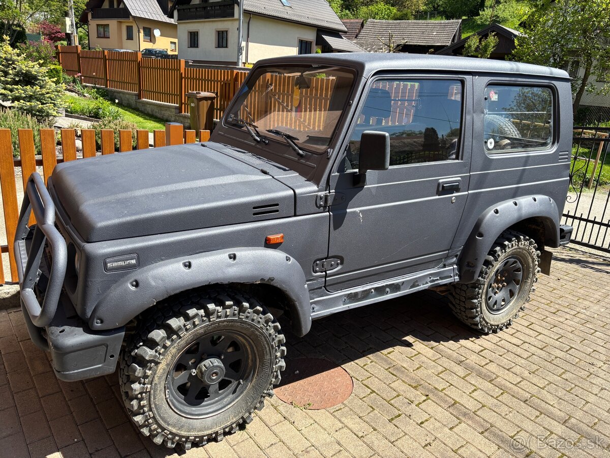Suzuki Samurai - 2