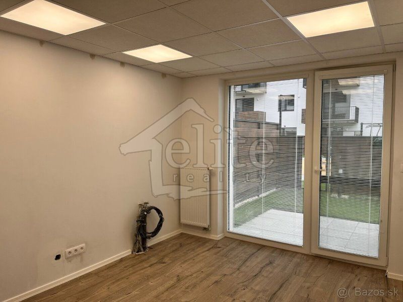 Prenájom, Komerčné/Obchodné priestory (RK01031532) - 2
