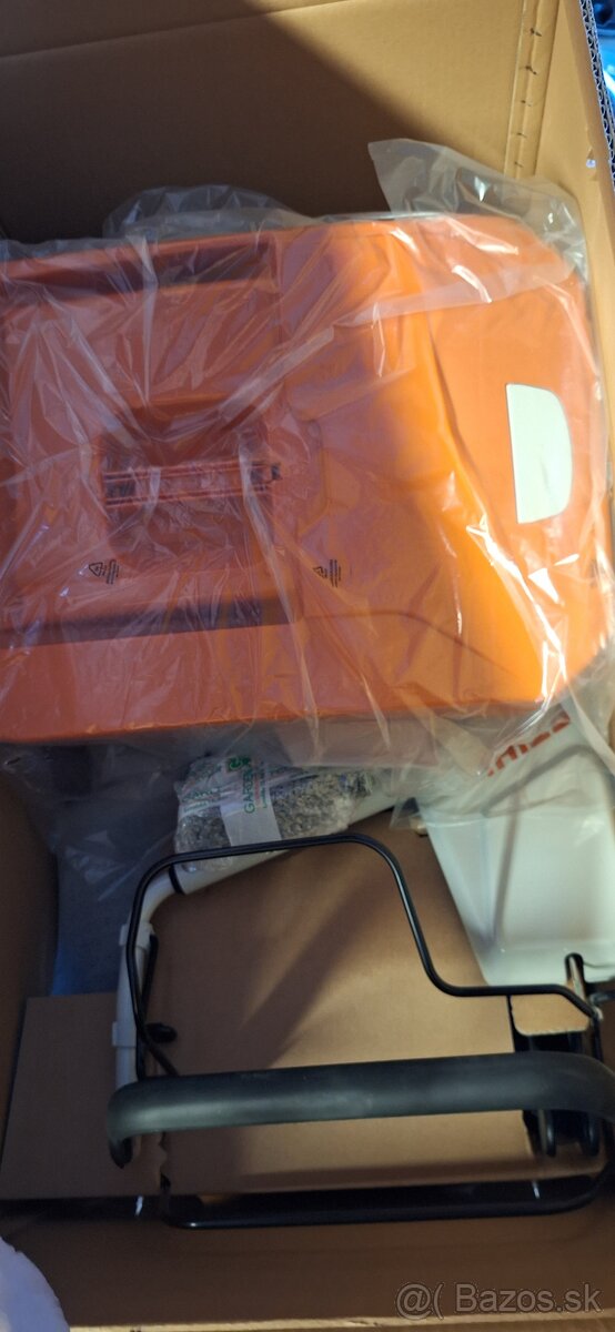 Predám úplne novú kosačku Sthil RM 650T - 2