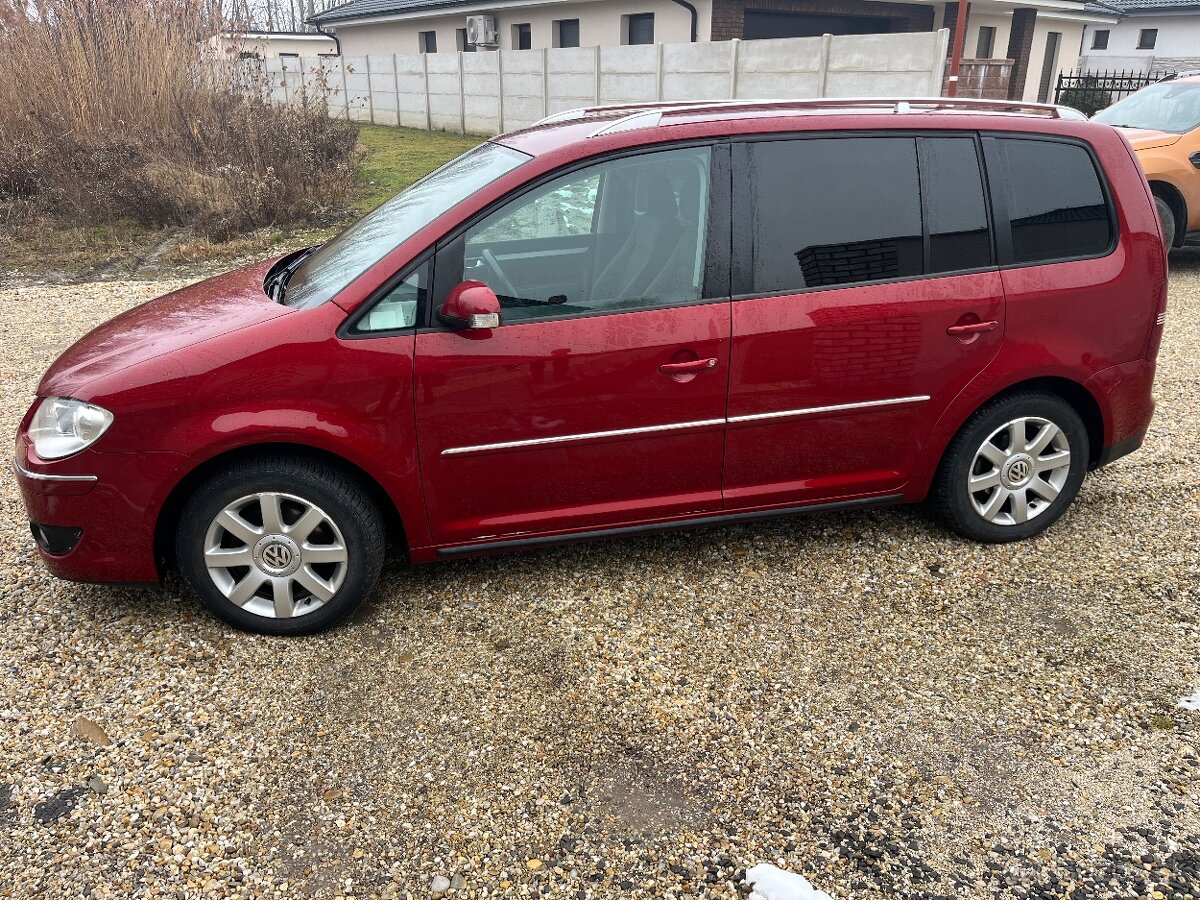 Volkswagen Touran 2.0tdi DSG - 2
