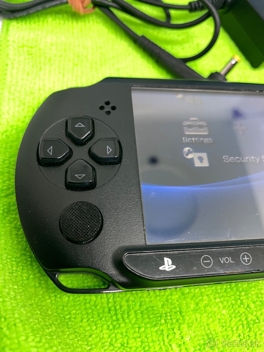 Sony PSP-E1004 Street +box biely - 2