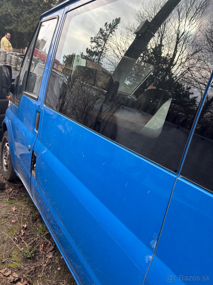 Ford Transit 6 miestny - 2