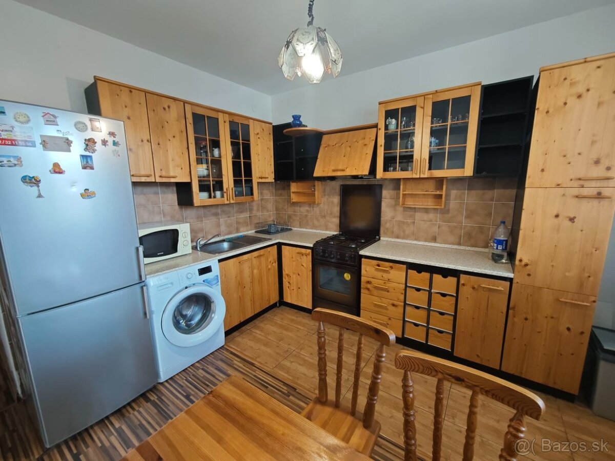 2izb.byt s balkónom a pekným výhľadom Dargovských hrdinov - 2