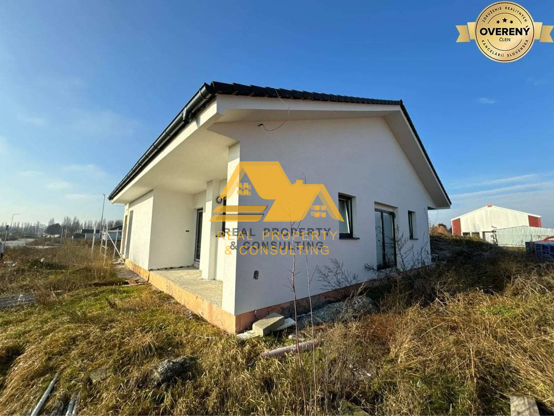 Predám novostavbu rodinného domu s garážou vo Dvoroch nad Ži - 2