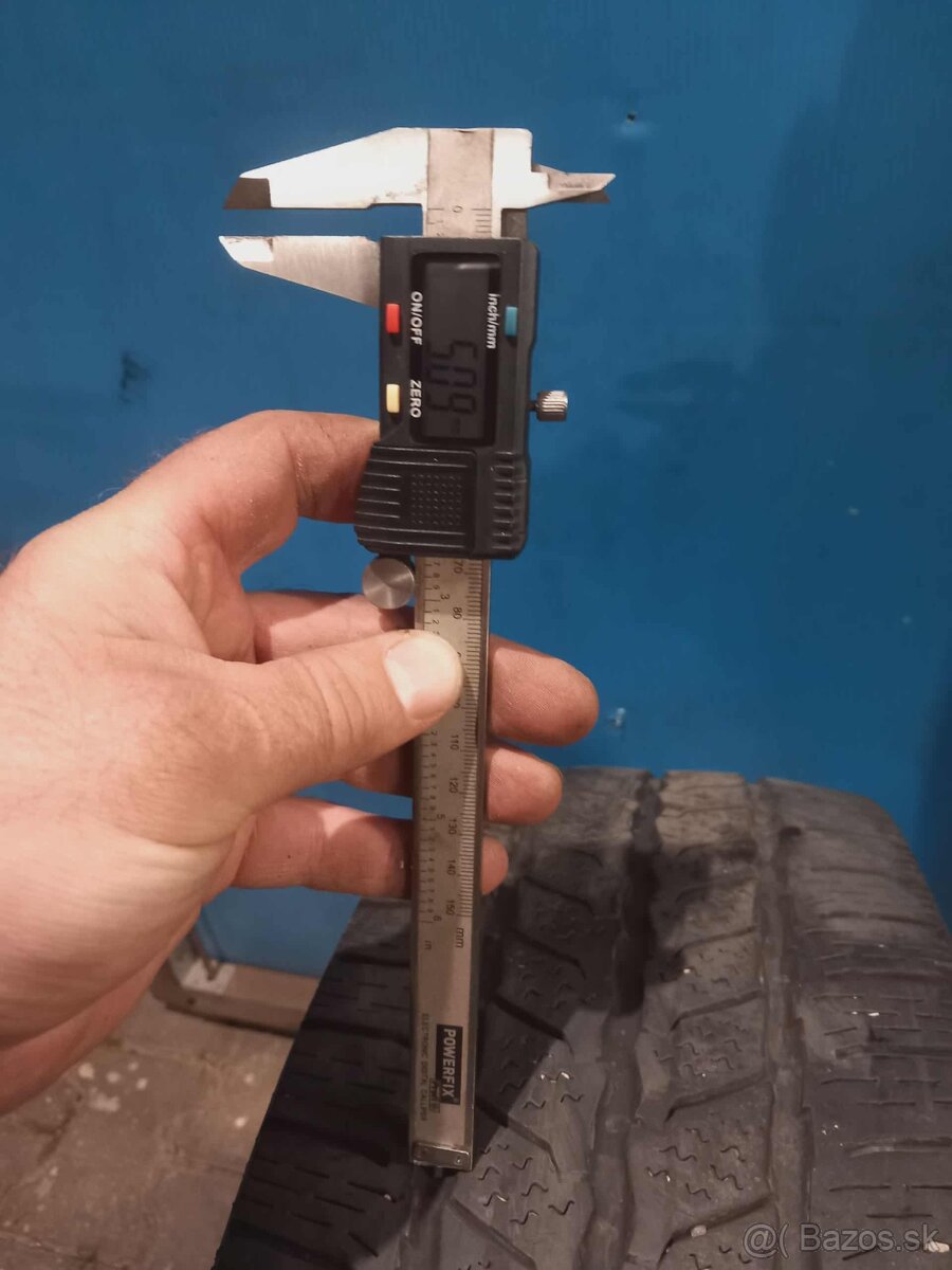 Pneumatiky zimné - Continental 215/65/R16C - 2