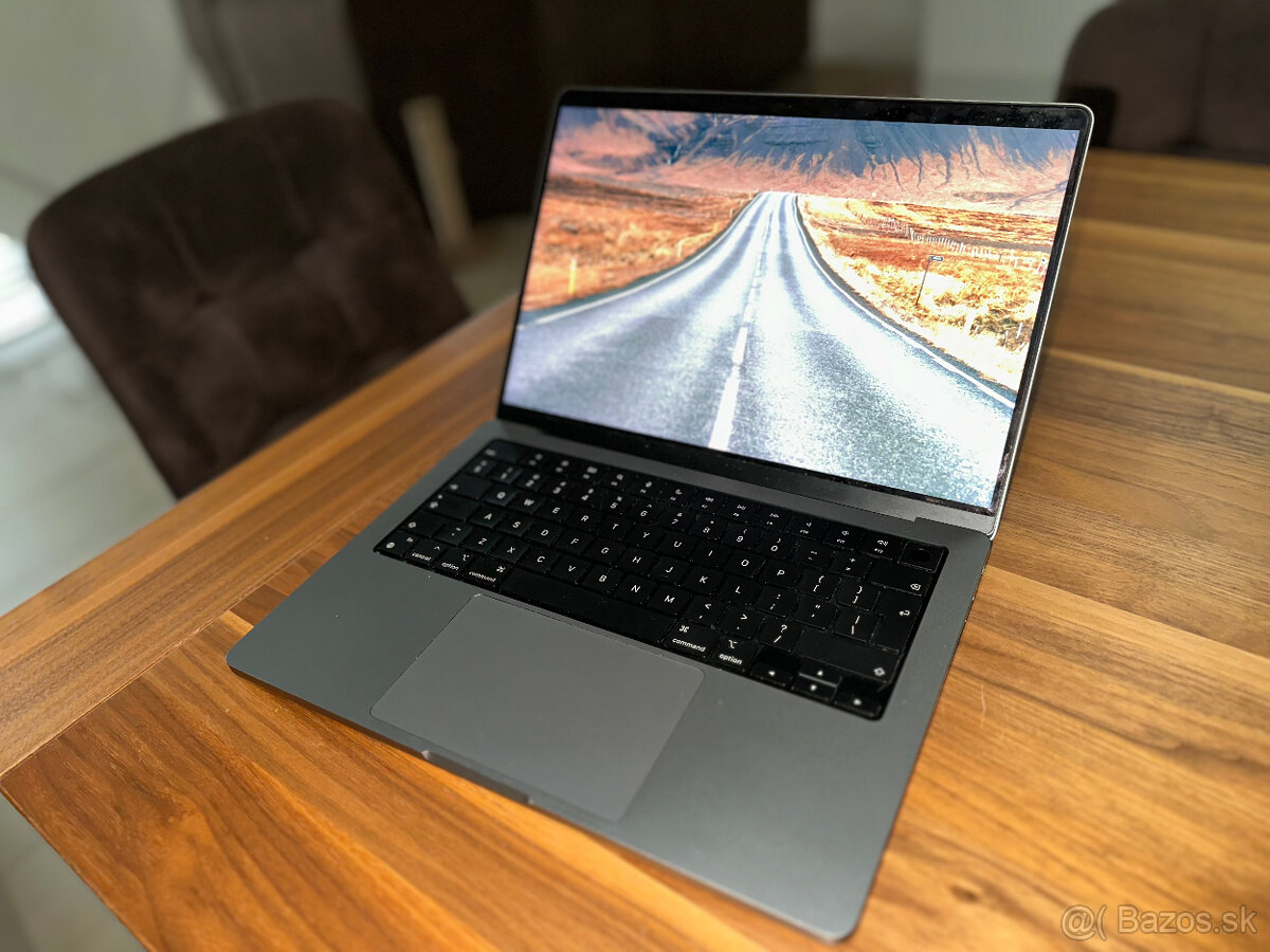 MacBook Pro 14" M1 Pro 10-core CPU + original krabica - 2
