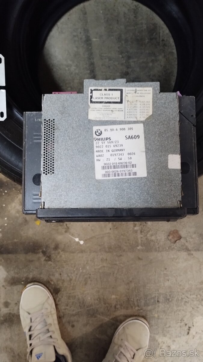 BMW autorádio s cd meničom - 2