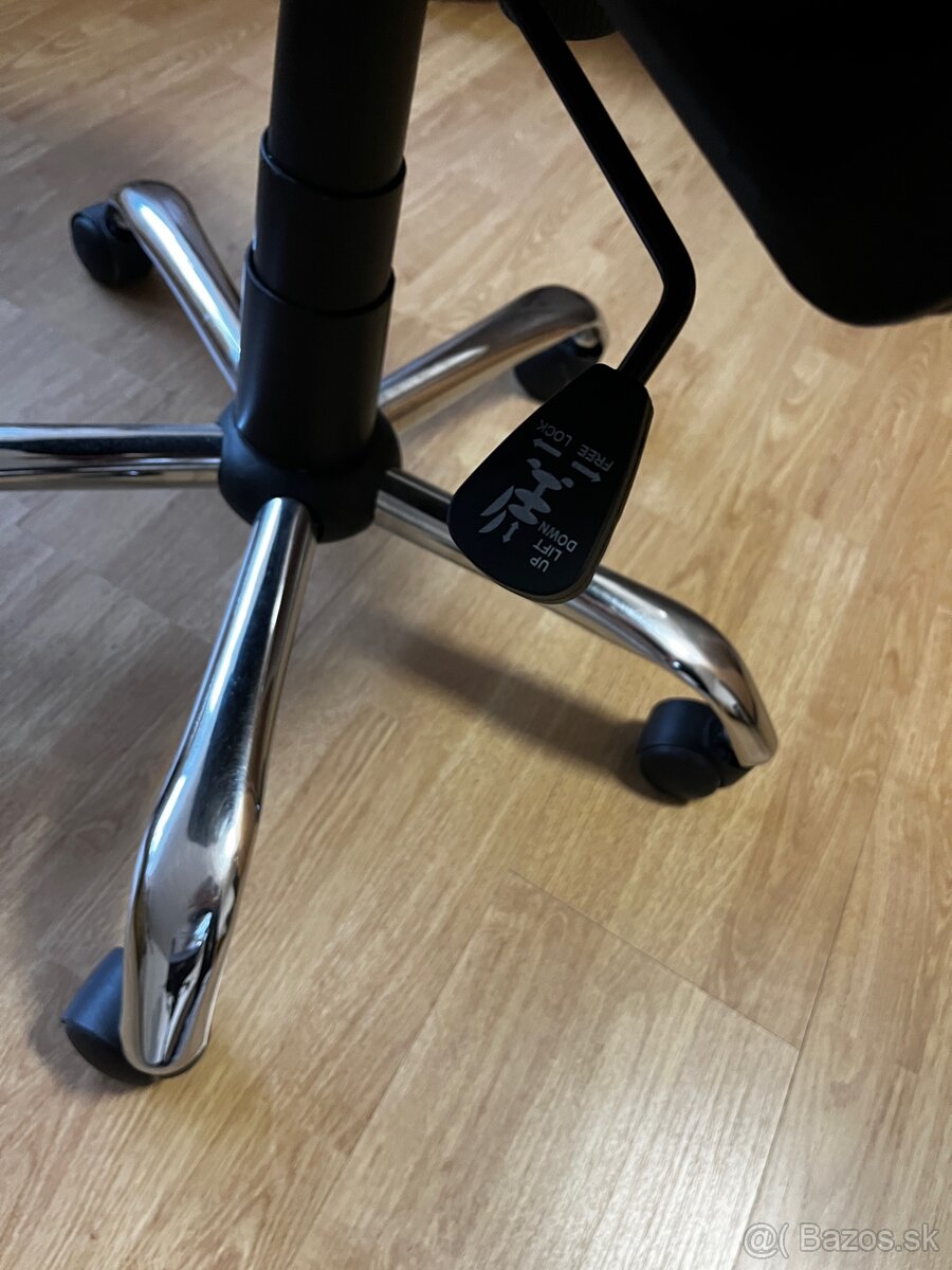 Kancelárske kreslo hojdacie - 2