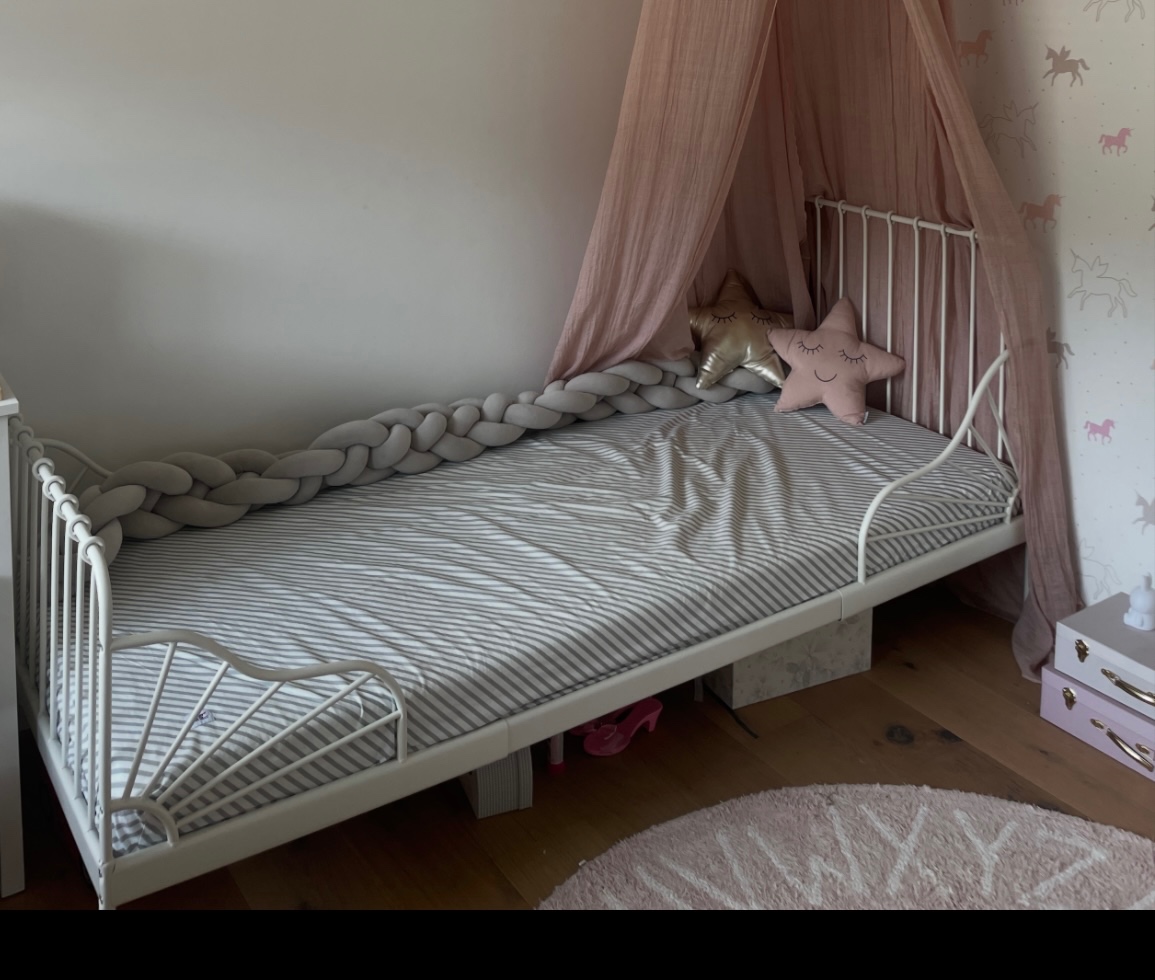 Jednolôžkova posteľ - 2