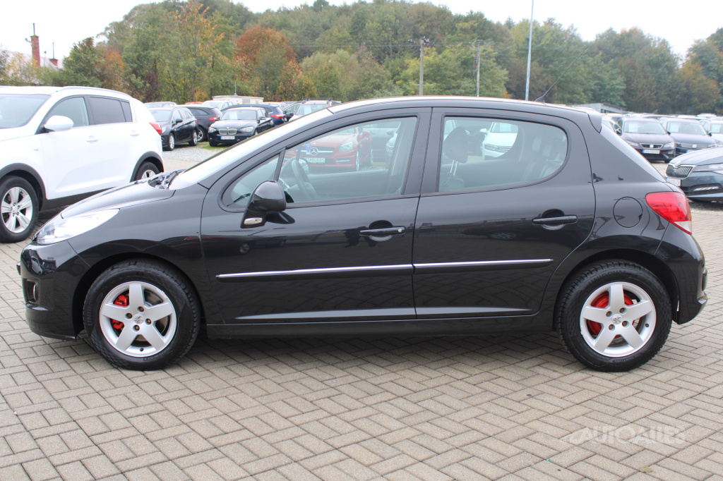 Peugeot 207 1,4 i 70 kW - 2