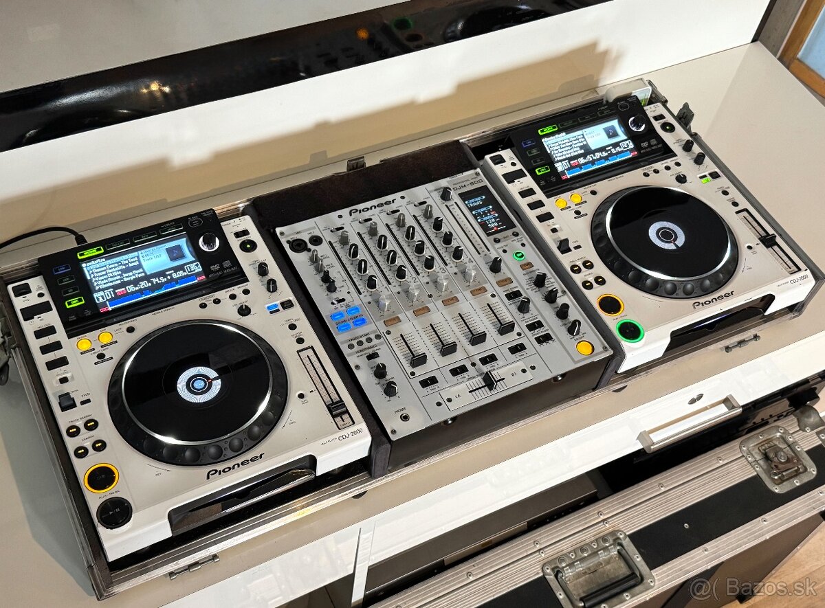 Pioneer CDJ 2000 + DJM 800 - 2