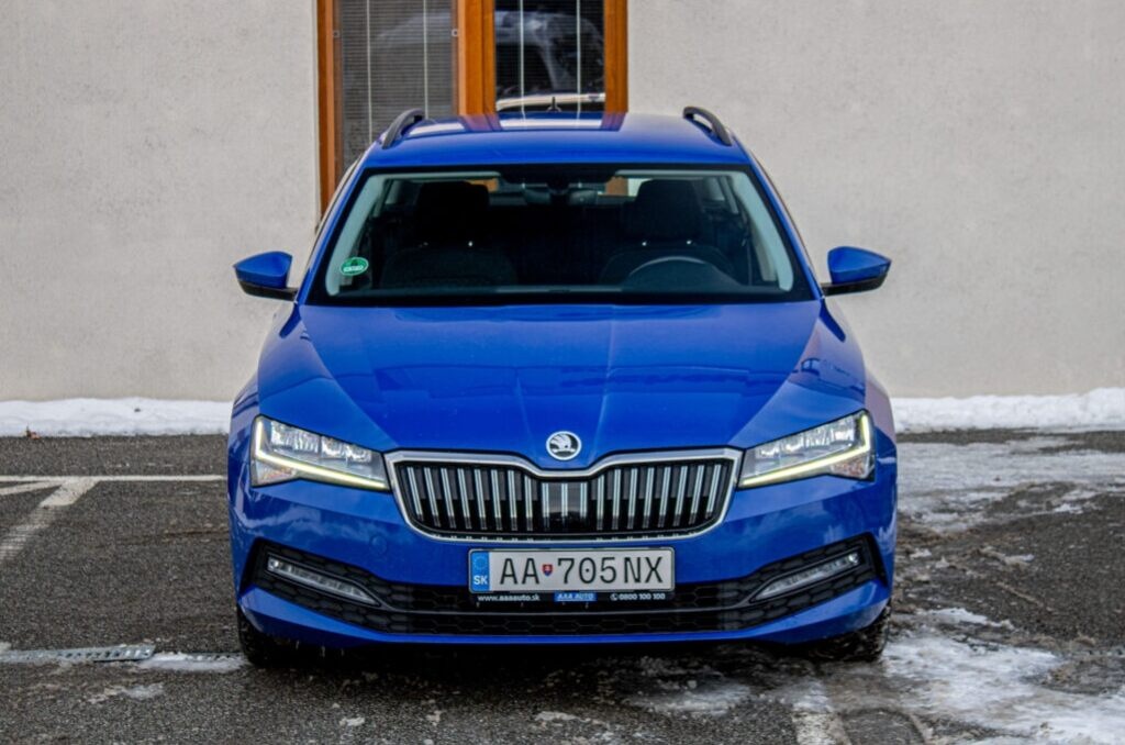 Škoda Superb Combi 2.0 TSI Ambition DSG - 2