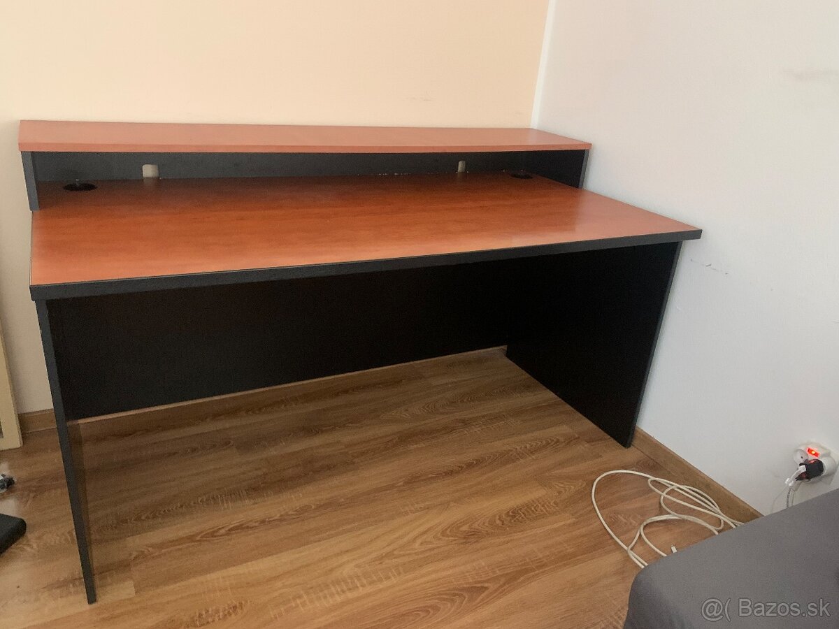 Veľký kancelársky stôl - 2