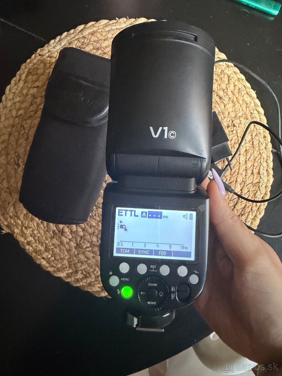 Godox V1C blesk pre Canon + 2 batérie - 2