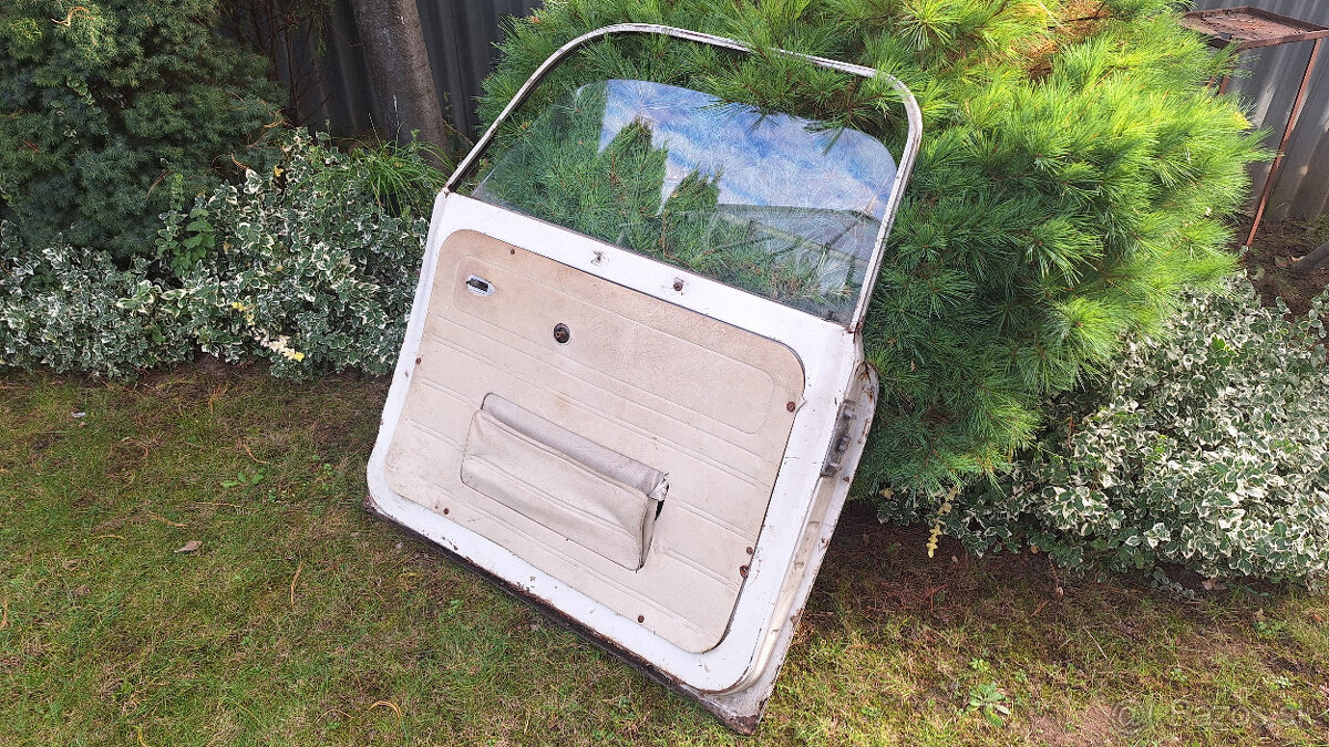 Trabant - DVERE PRAVÉ PREDNÉ - 2