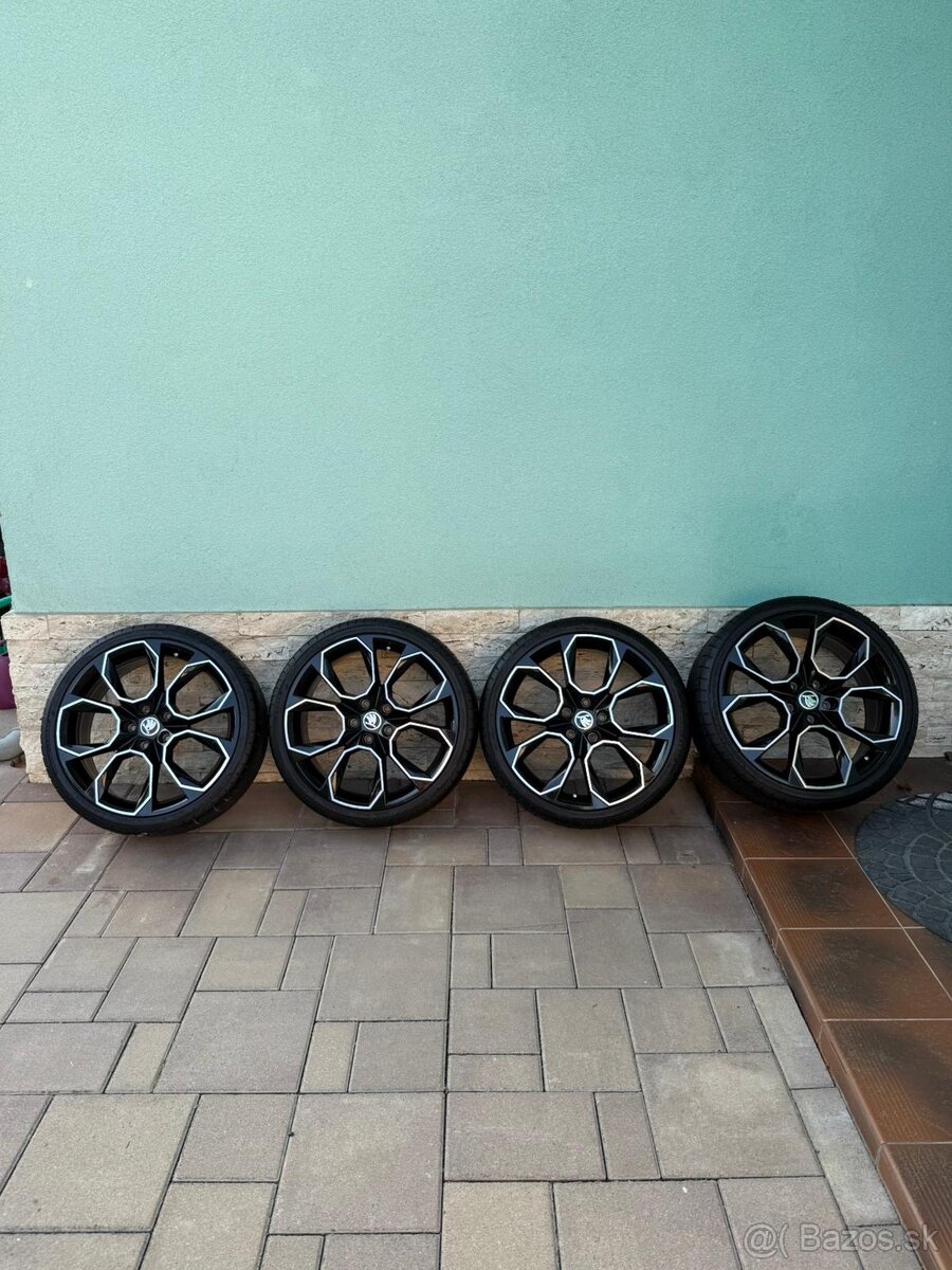 Škoda Extrene R19 - 2