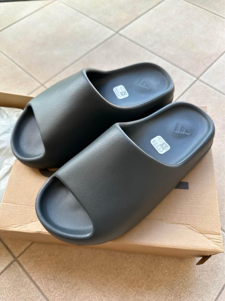 Yeezy yzy slide eu 42,43 dark onyx - 2