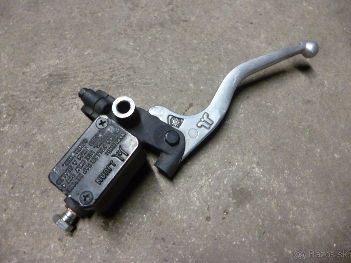 Peugeot Metropolis 400i. Levá brzdová pumpa. od 2013 - 2