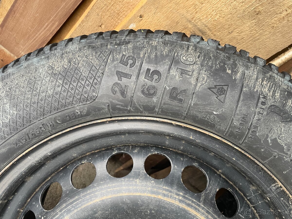 Predám zimné Pneu 215/65/16 s diskami plech - 2