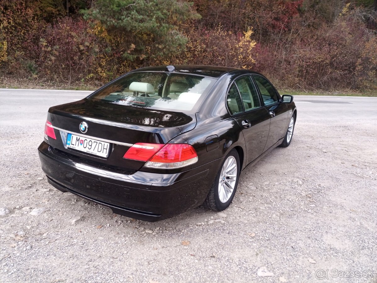 BMW 750i V8 4,8L 238 000km - 2