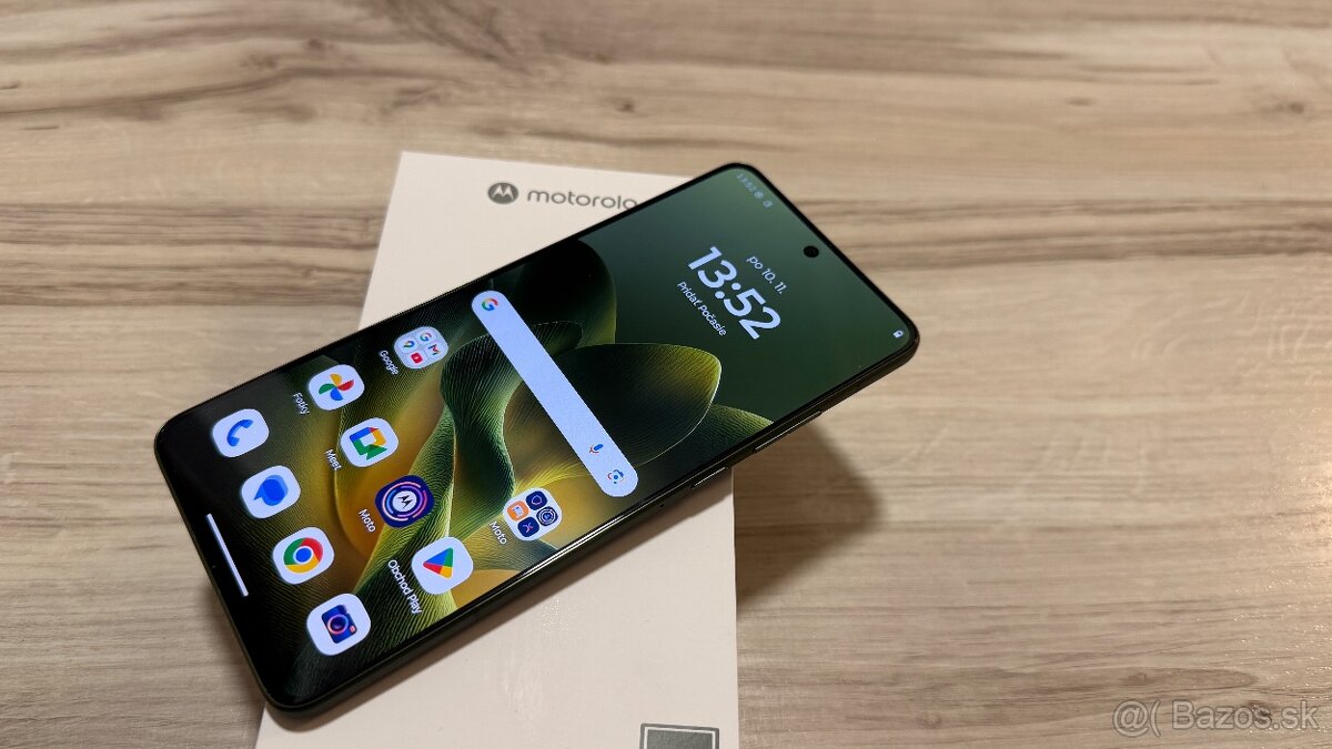 Novinka Motorola Edge 70 zelenej farby + hodinky + sluchadla - 2