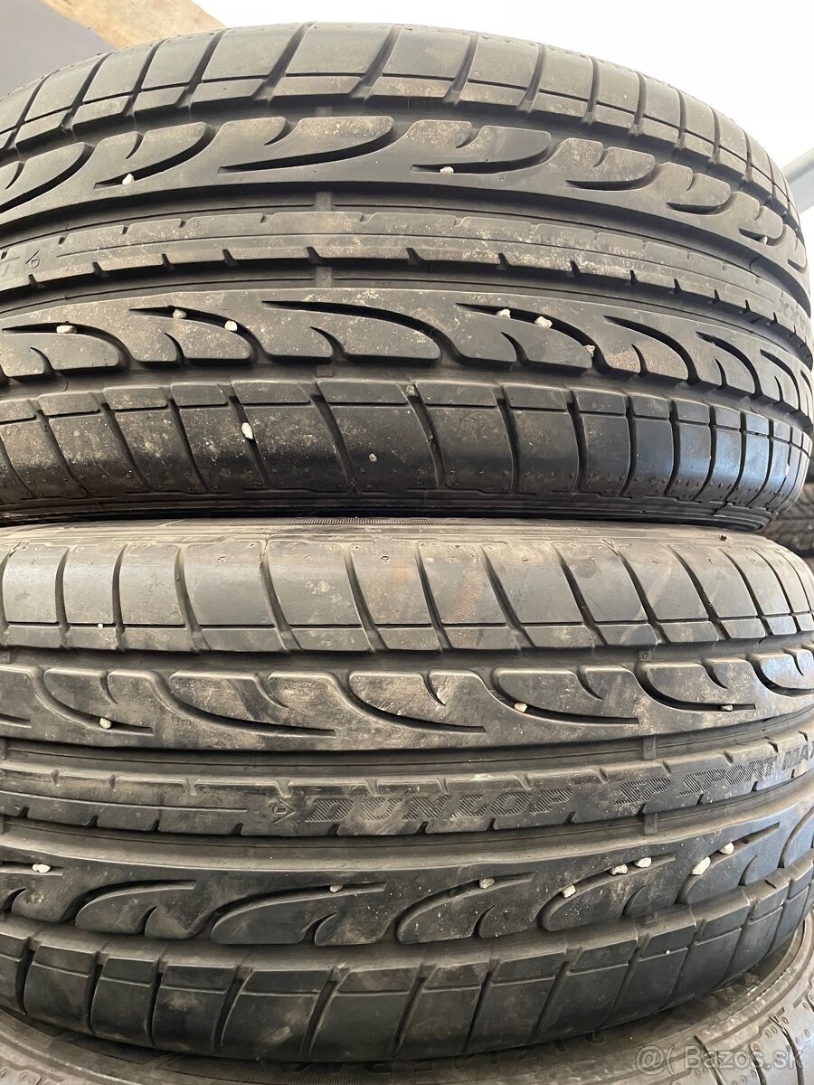 Dunlop 215/45 r16 - 2