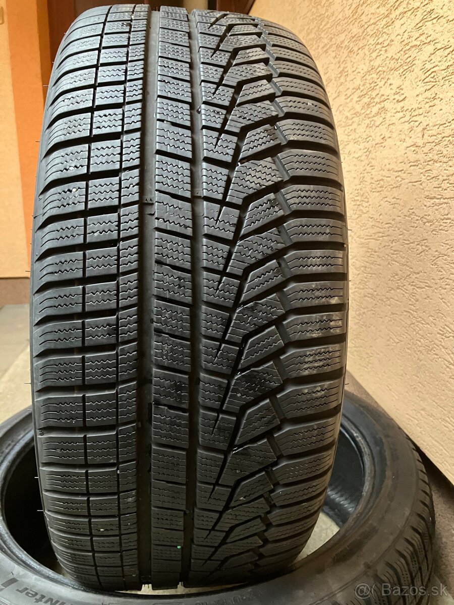 Zimné Hankook 245/40/21 - 2