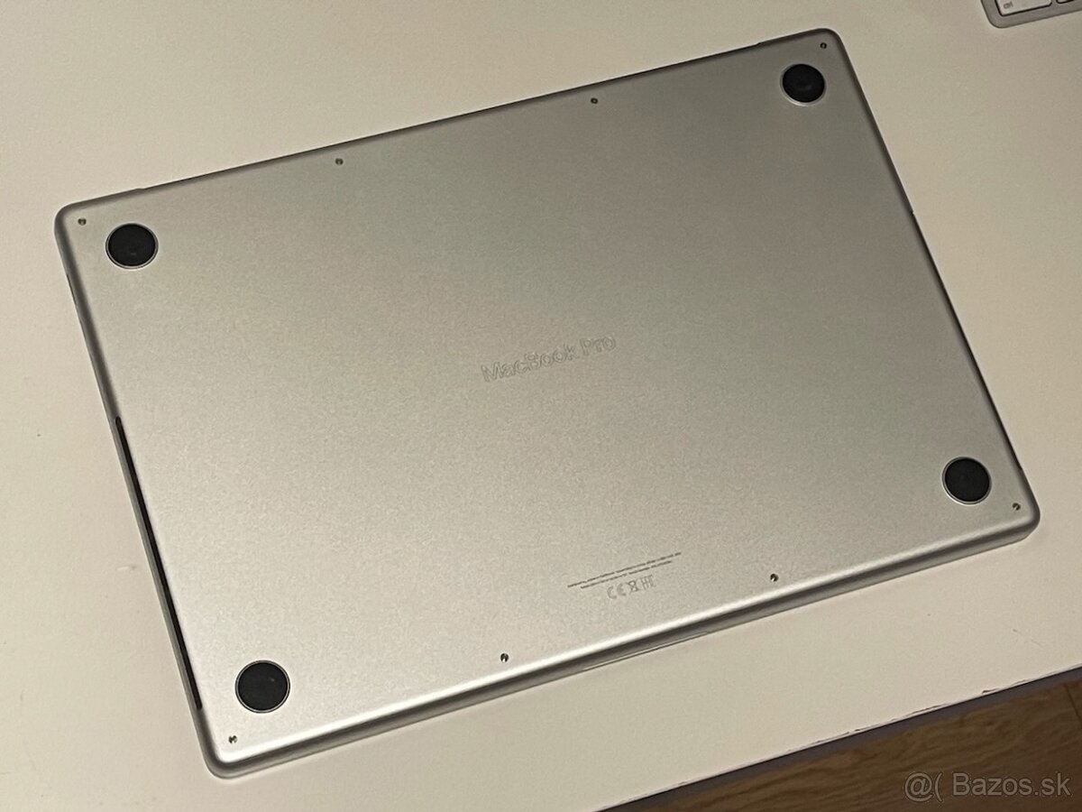 MacBook Pro (16-palcový, 2021) - 2