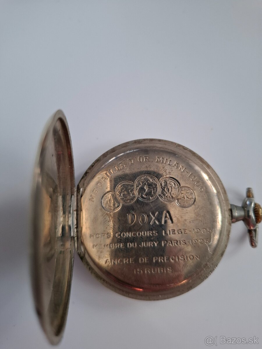 Hodinky DOXA - 2