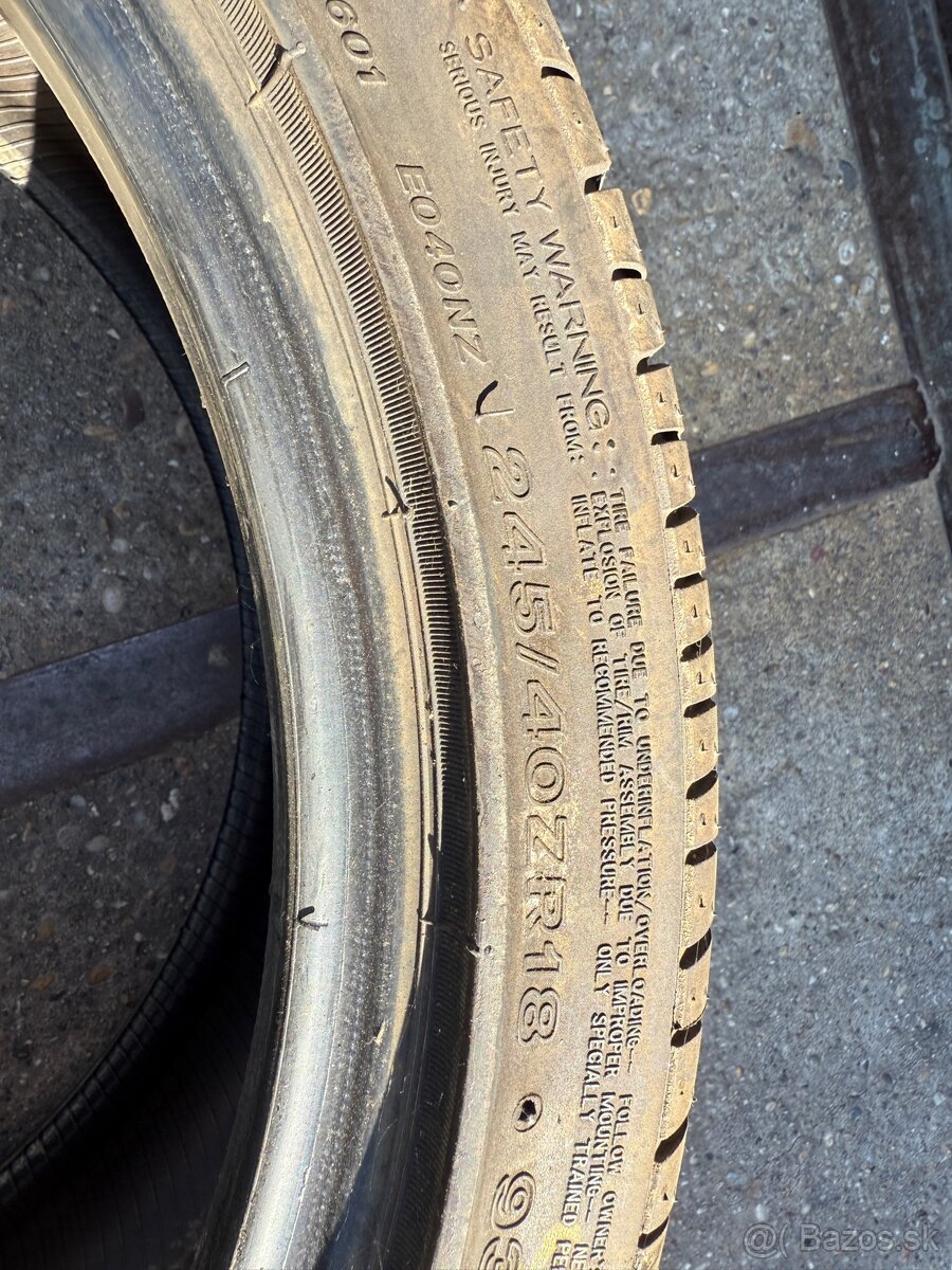 Pneu Bridgestone potenza 245/40R18 LETNÉ - 2