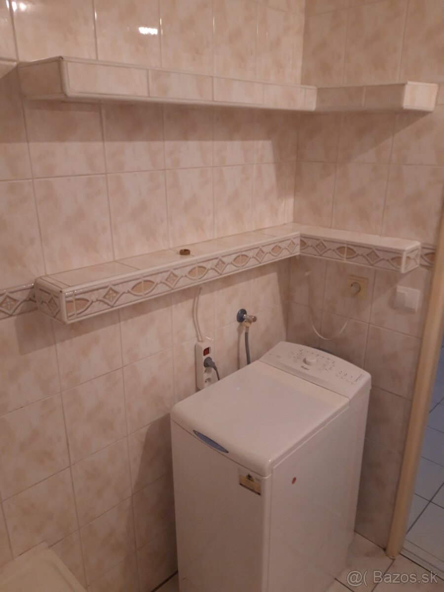 Prenajom 2-izbovy byt Stred - 2