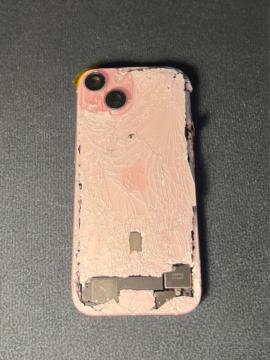 iPhone 15 - 2