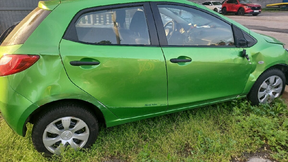 Mazda 2 benzín 1.35 i 2011 - 2