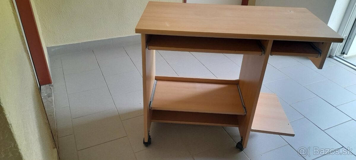 Predám písací stolík - 2