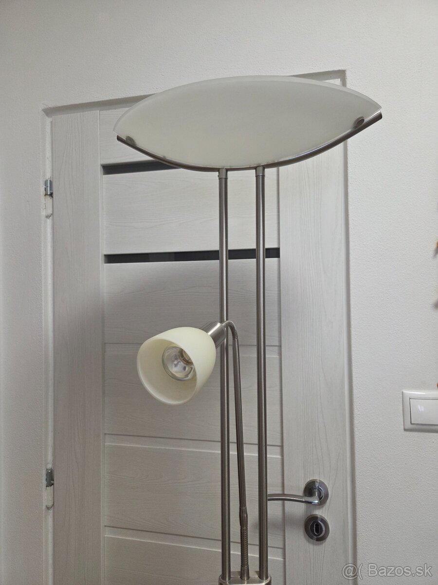Samostatne stojaca lampa - 2