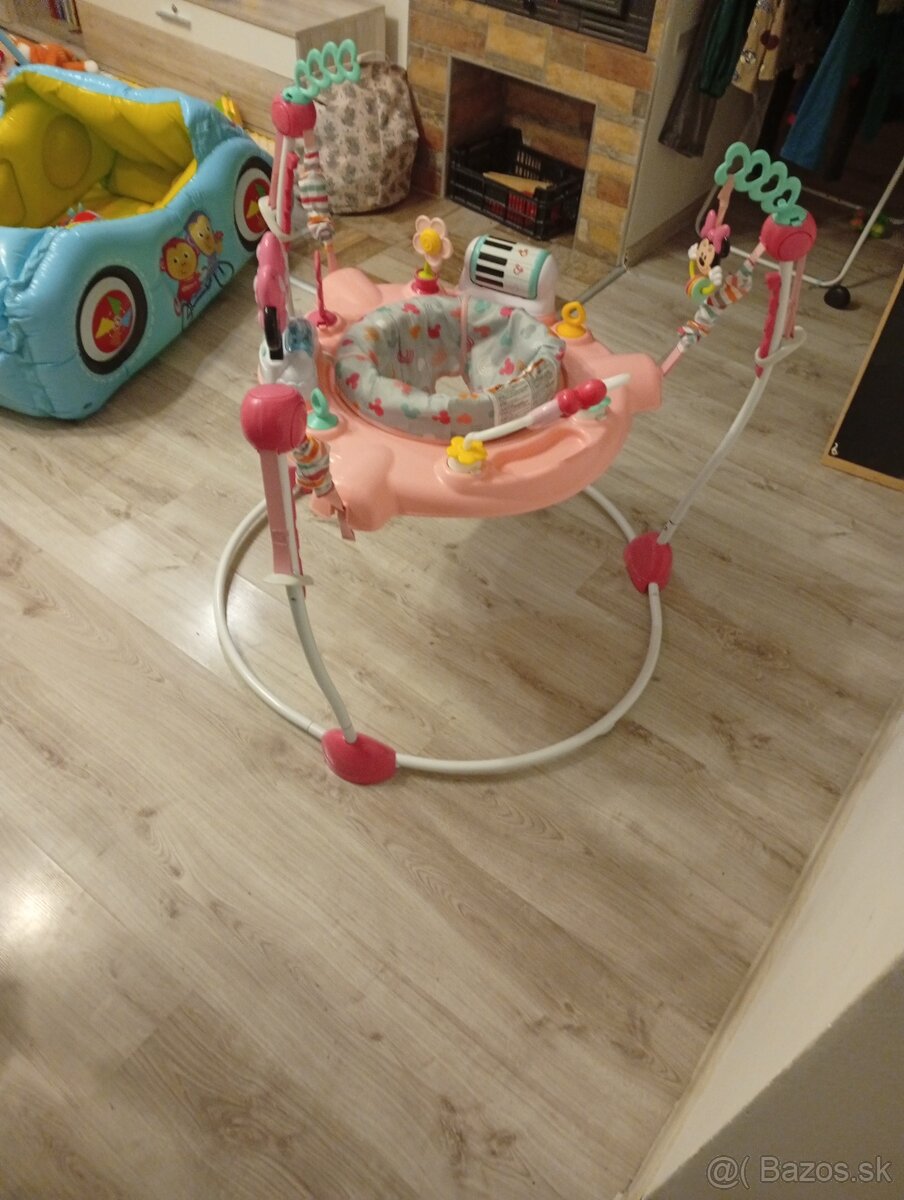 Hopsadlo Minnie Maus - 2