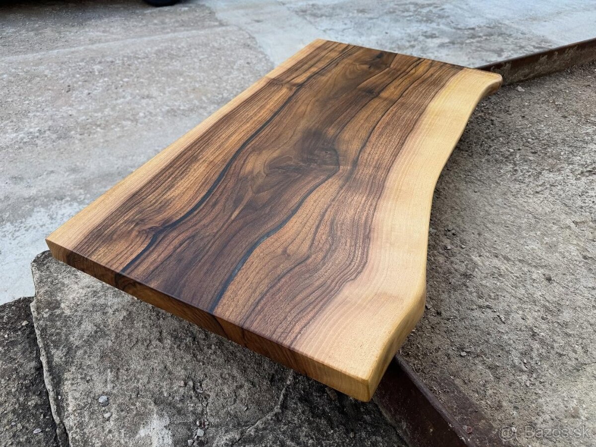 Orechová doska pod umývadlo - 2