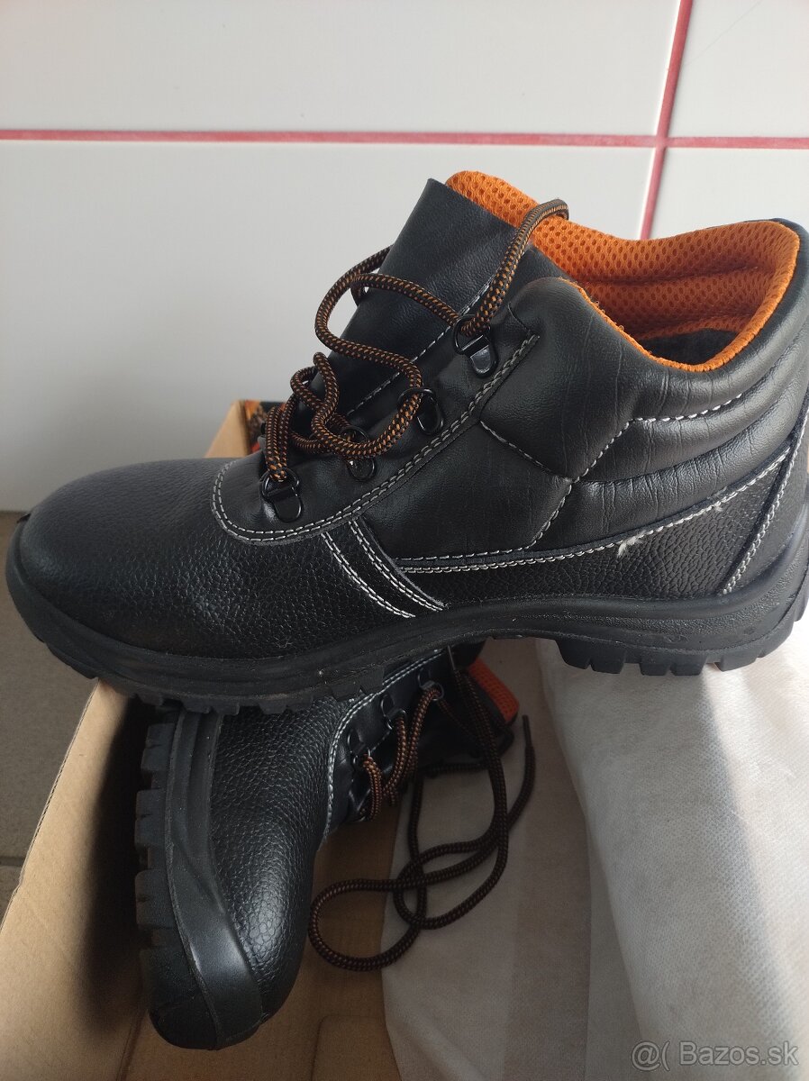 Pracovná obuv BETA - 2