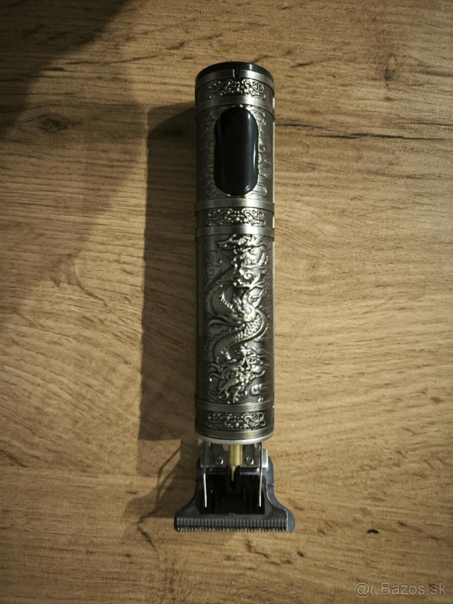 Nový profesionálny holiaci strojček s LCD displejom - 2