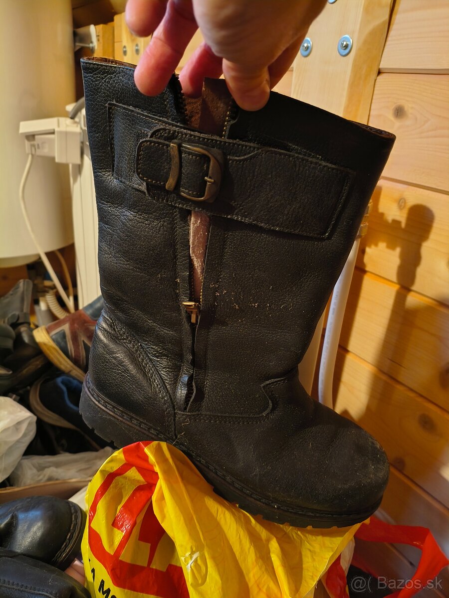 Predám čižmy čierne kožené - 2