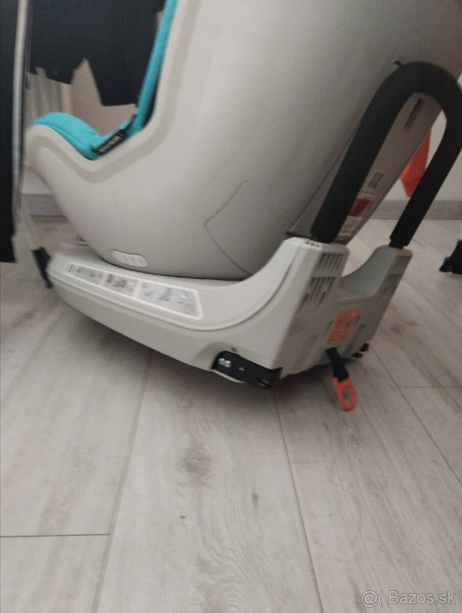 Detská autosedačka. Soláriá. - 2