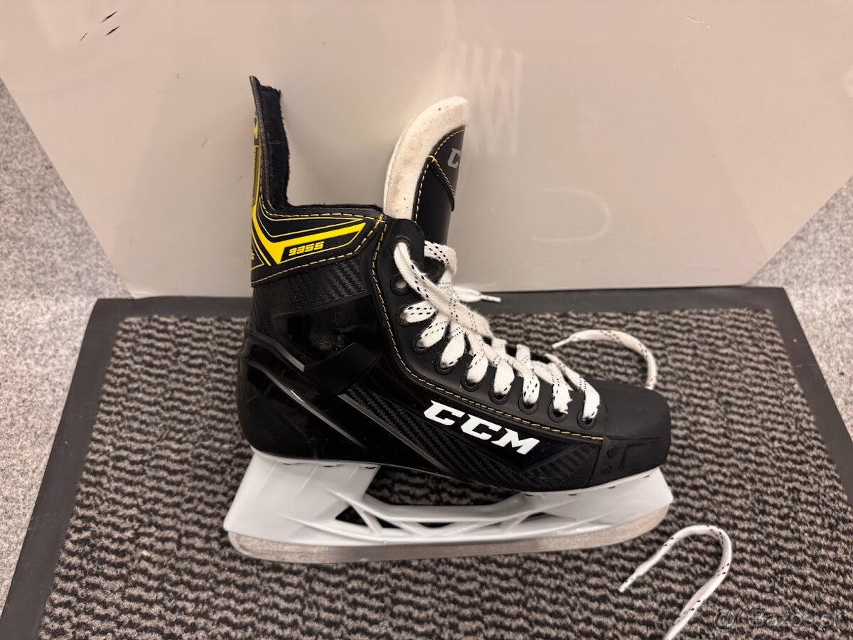 brusle CCM 9355 vel. 42/7 D - 2