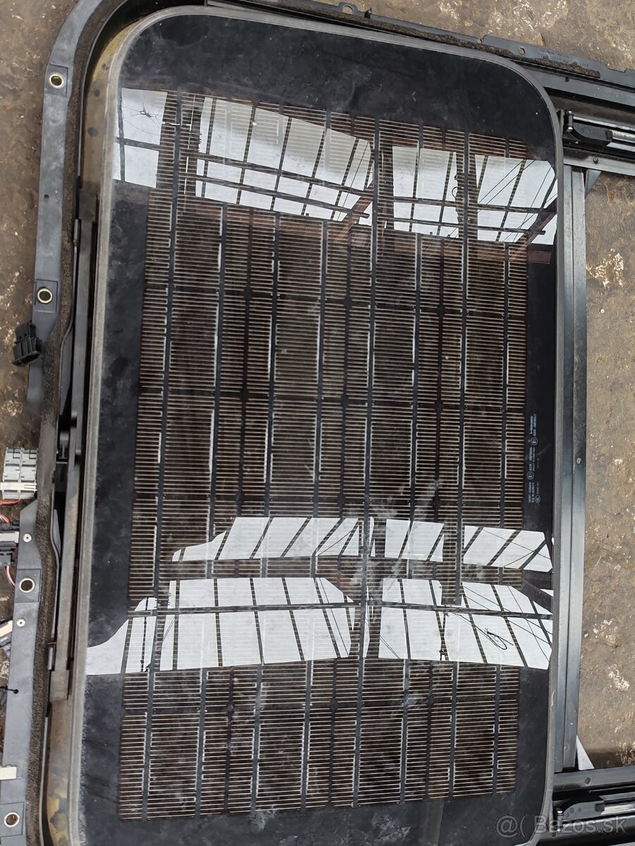 Audi A8 D3 Strešné okno Solar - 2