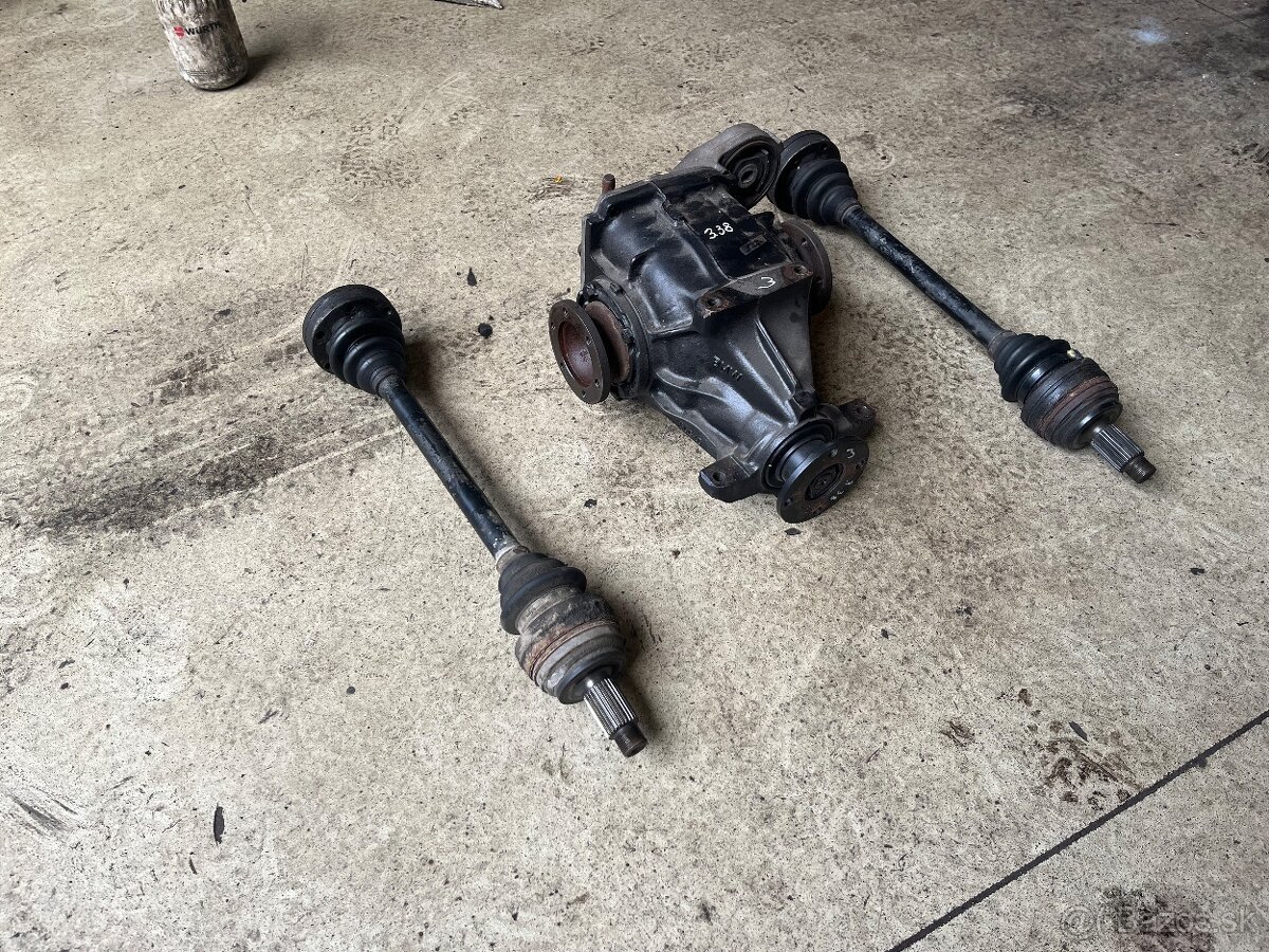 Diely E30, dif, podvozok, brzdove strmene - 2