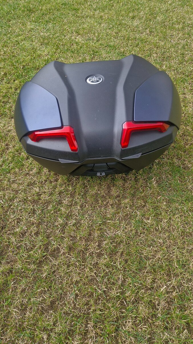 Yamaha xmax originál kufor - 2