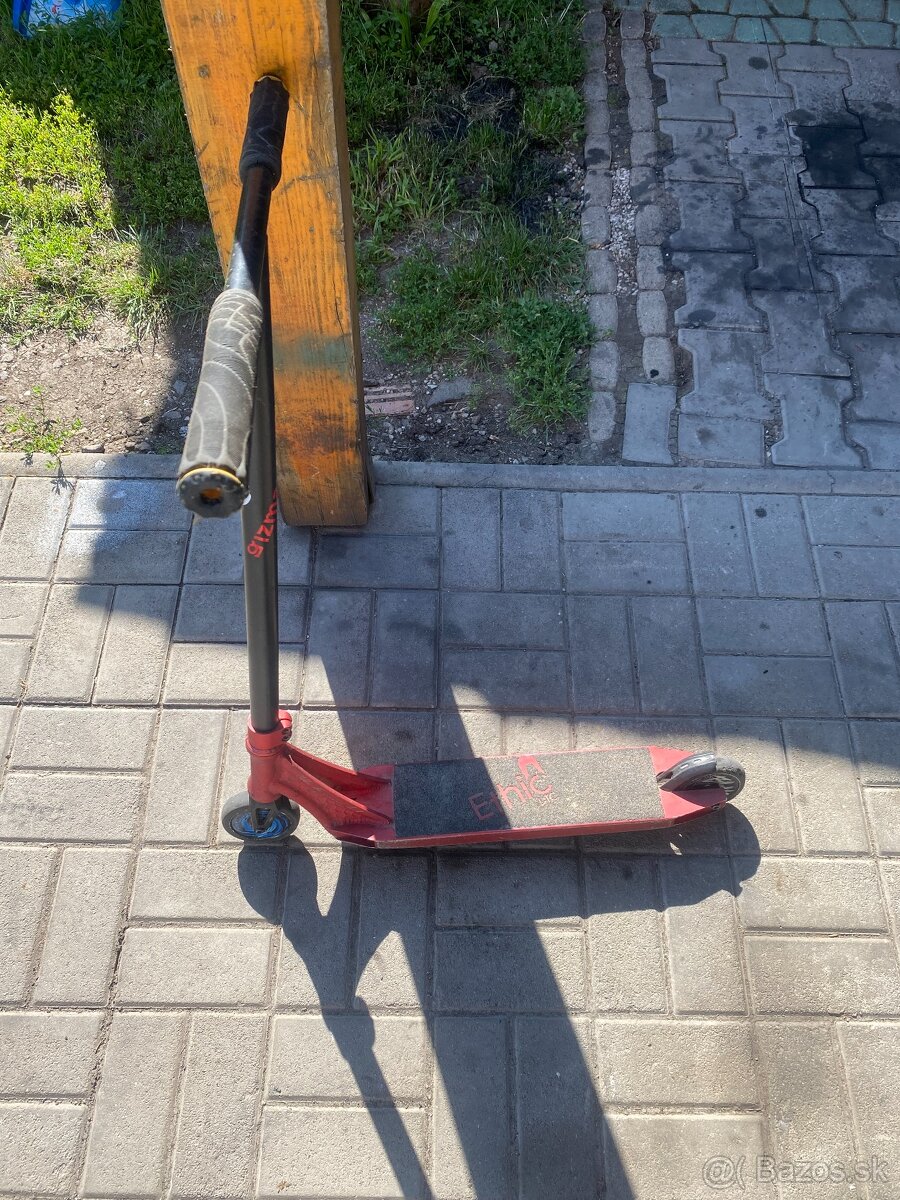 Predam tuto kolobezku - 2