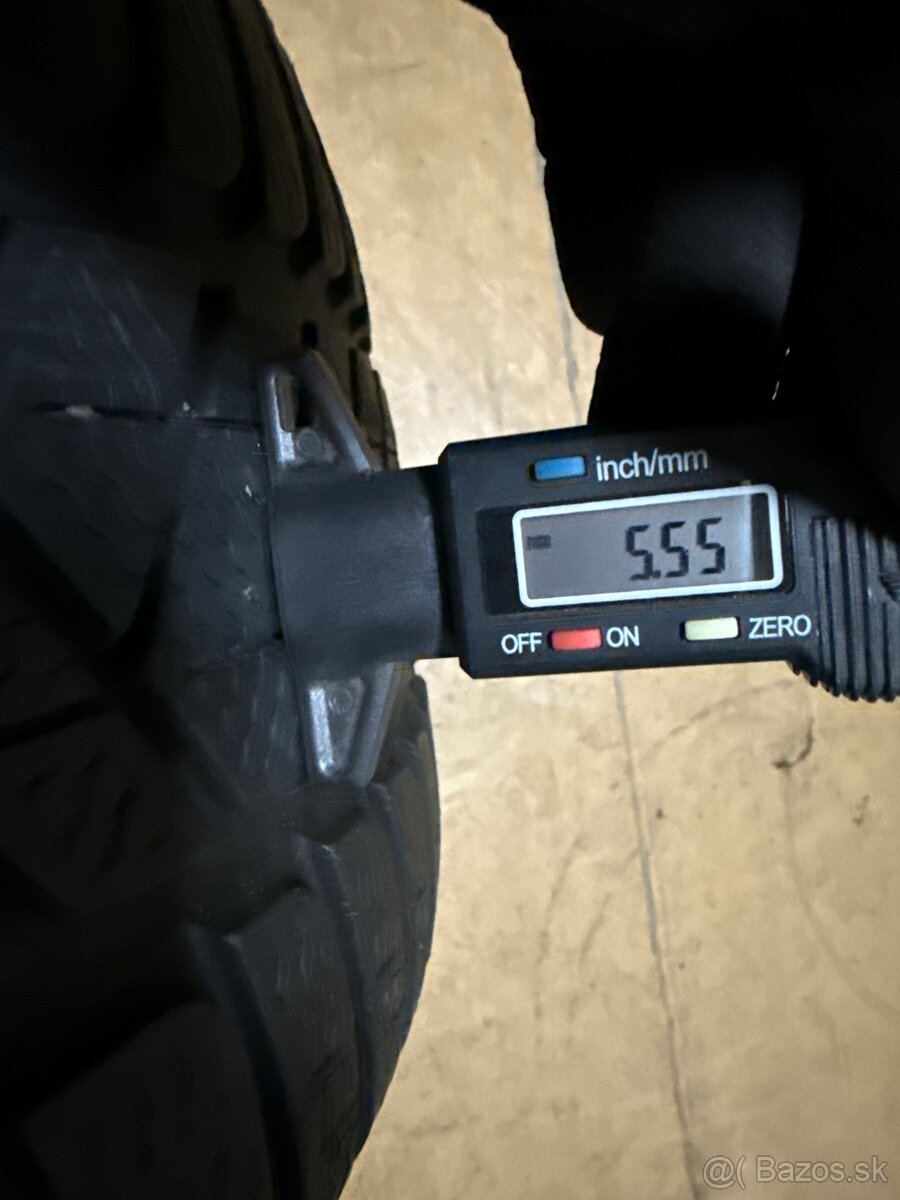 Zimné pneu 2 ks 245/40R18 viem aj prezuť - 2