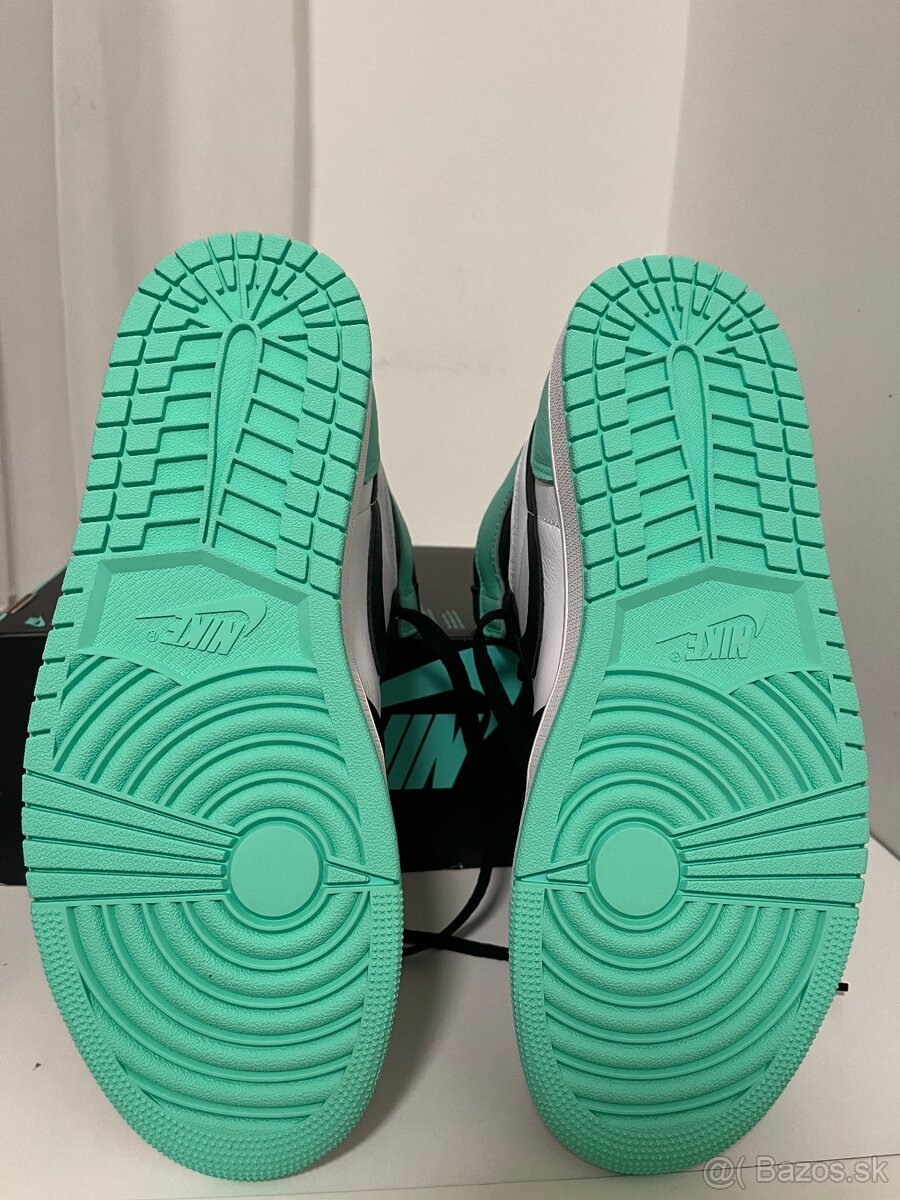 AIR JORDAN 1 RETRO HIGH OG (Green Glow) - 2