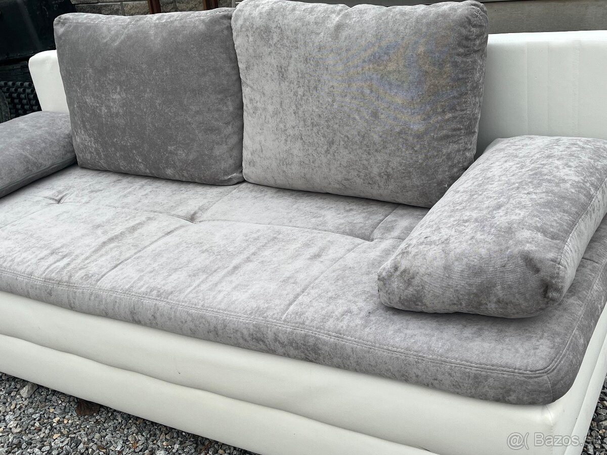 Rozkladacia pohovka - 2