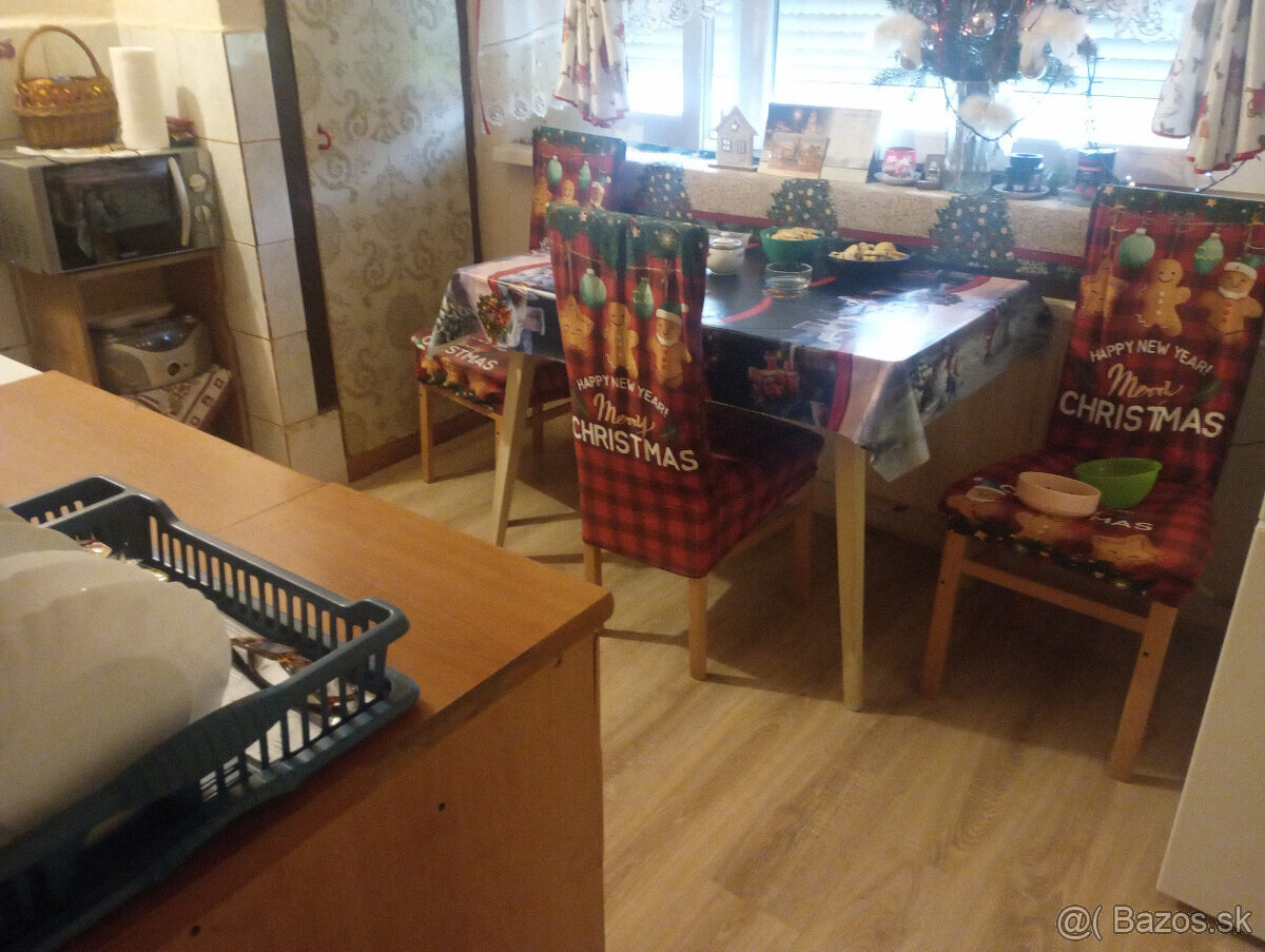 Predám 2 izbový byt centre mesta . byt má 49 - 2